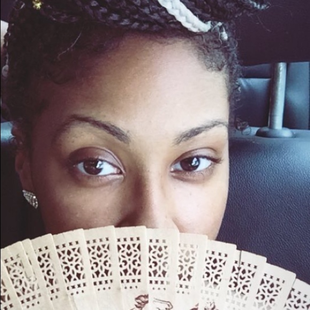 Meet your Posher, Shakiya